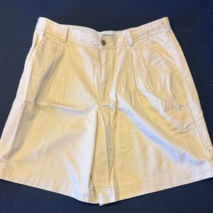 Liz Claiborne Beige Women's Bermudas / DG71